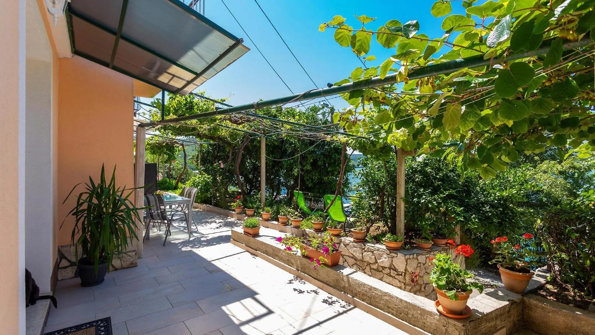 3 Bedroom Cozy Home In Trget Croatia