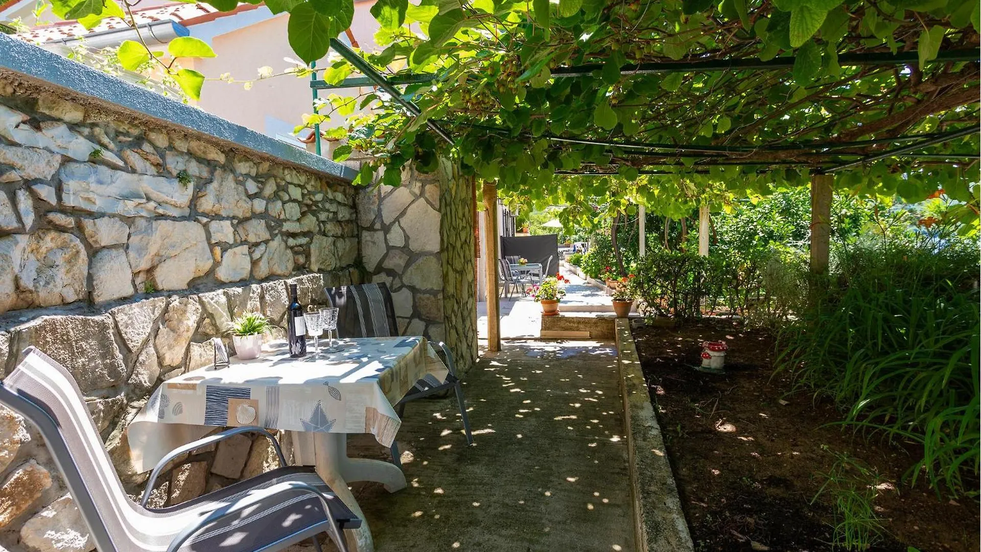 3 Bedroom Cozy Home In Trget 0*,  Croatia