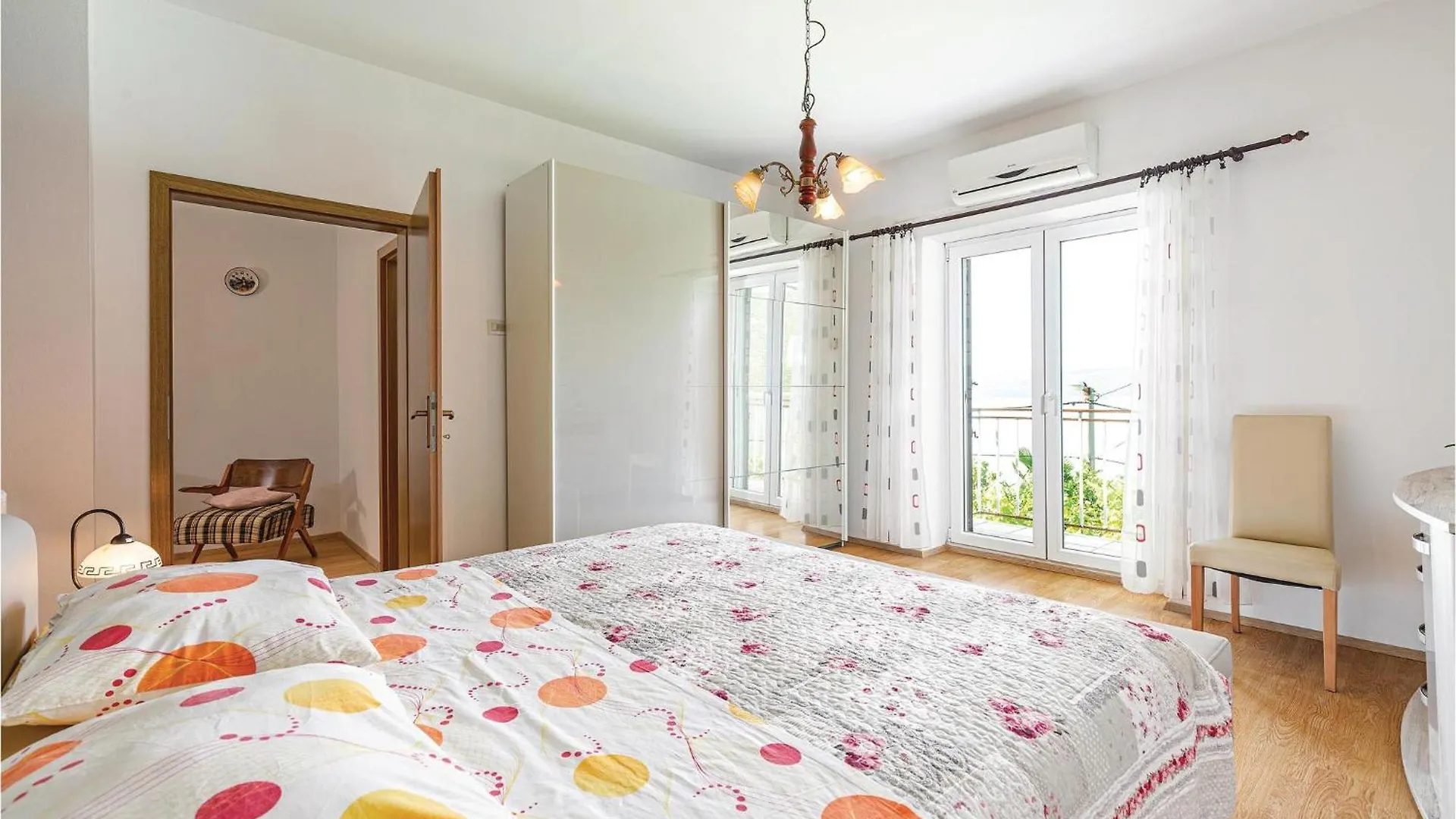 3 Bedroom Cozy Home In Trget
