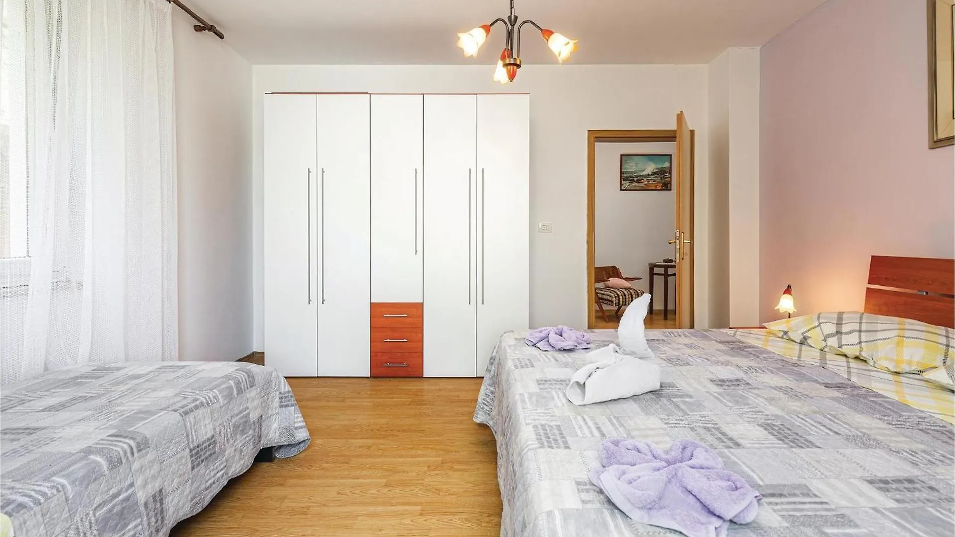 3 Bedroom Cozy Home In Trget Croatia