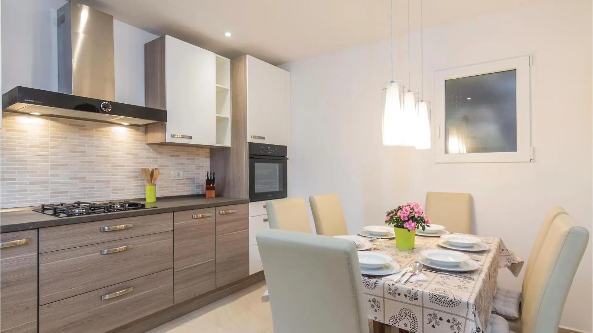 3 Bedroom Cozy Home In Trget Holiday home